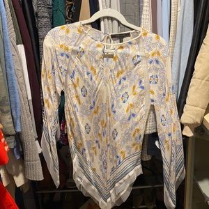 BCBGMAXAZRIA Flowy Top